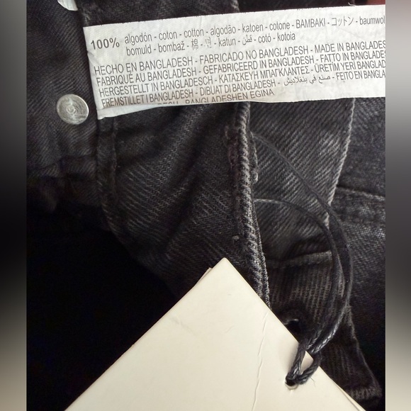 Zara Black High-Waisted Jeans - Picture 16 of 16